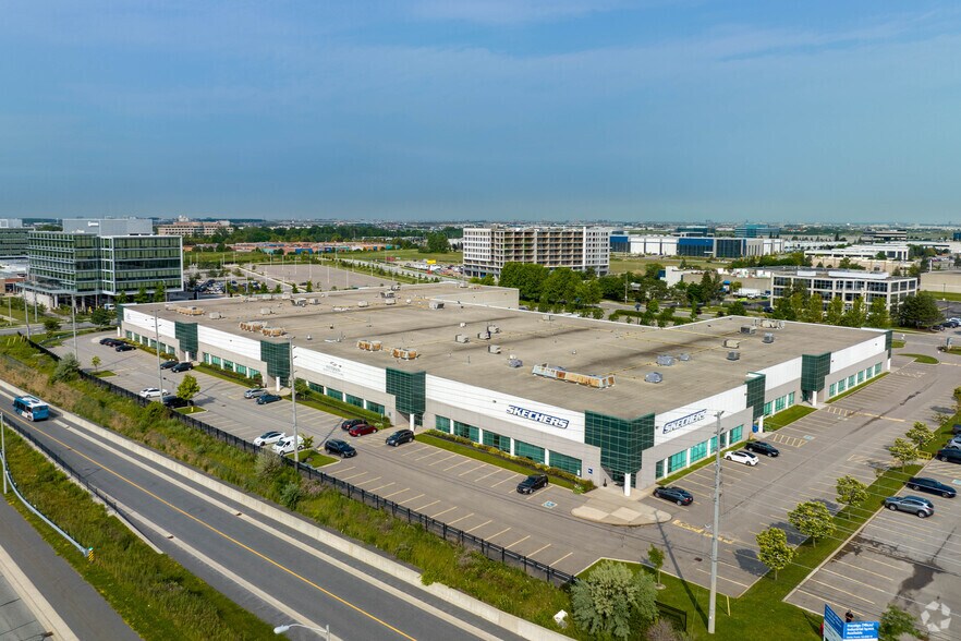 More Photos Of 5055 Satellite Dr, Mississauga Warehouse For Lease