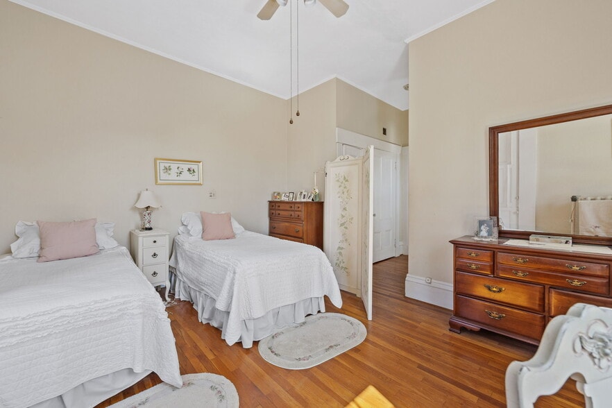 More Photos Of 76 Cottage St, New Bedford Multifamily For Sale