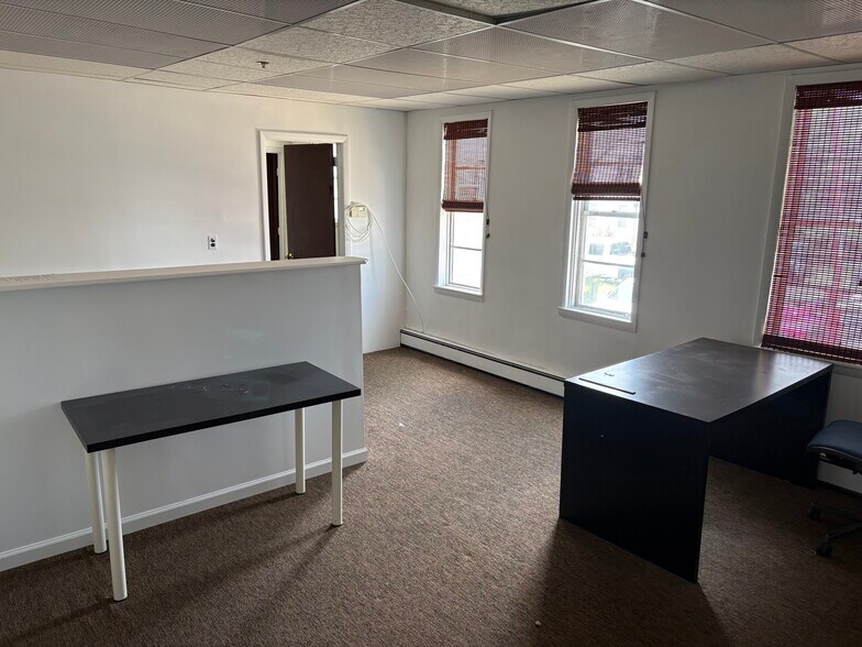 More Photos Of 430 Center Ave, Mamaroneck Warehouse For Lease