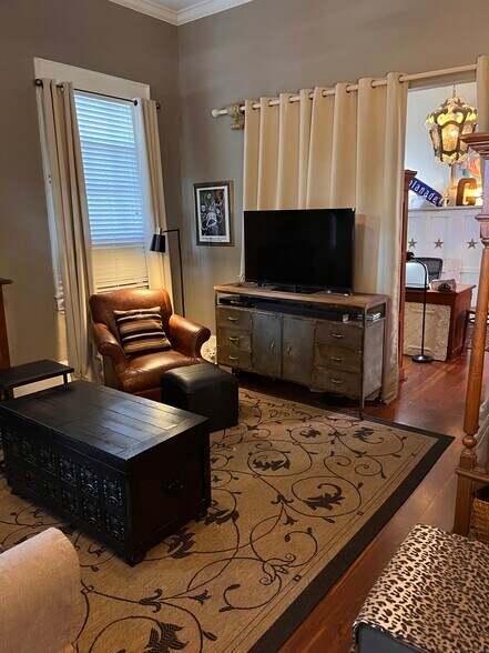 More Photos Of 1933 Esplanade Ave, New Orleans Multifamily For Sale
