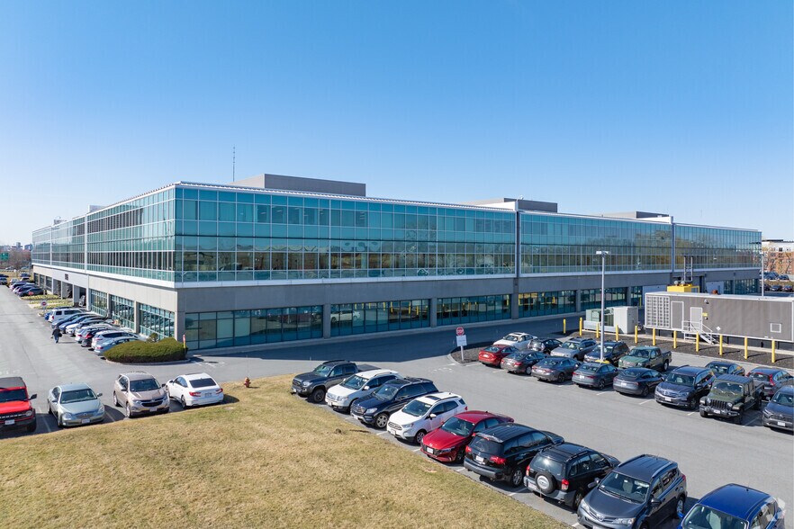 More Photos Of 135 Santilli Hwy, Everett Office For Lease