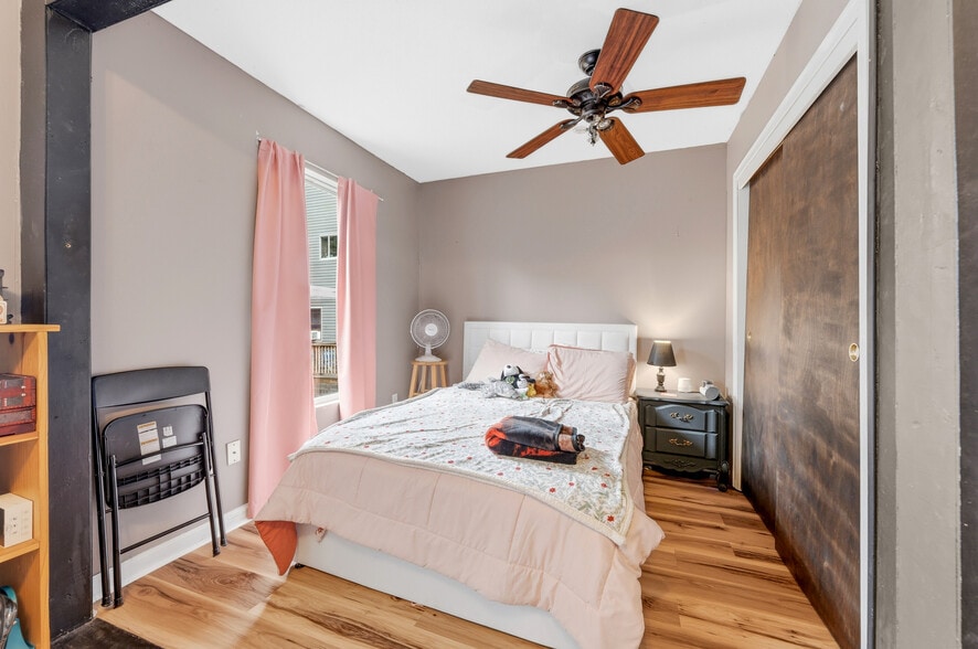 More Photos Of 409 McLane Avenue, Morgantown Apartments For Sale