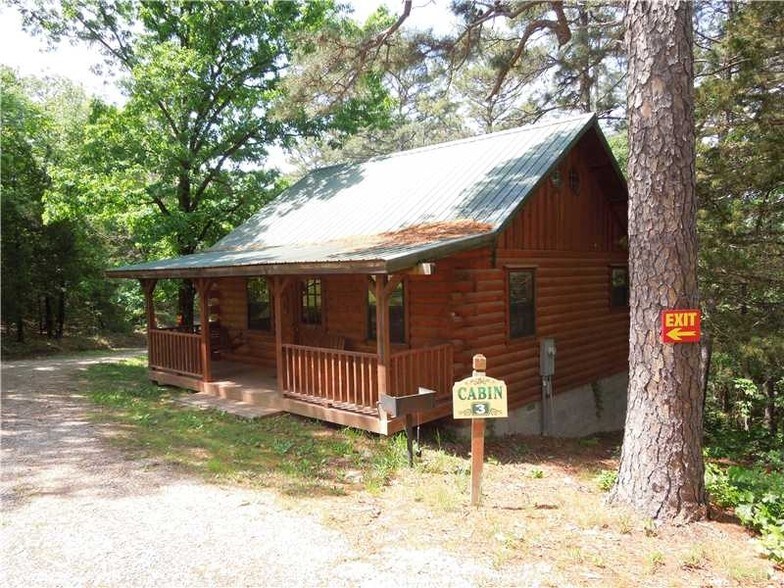 More Photos Of 15695 Highway 187, Eureka Springs Hotel For Sale