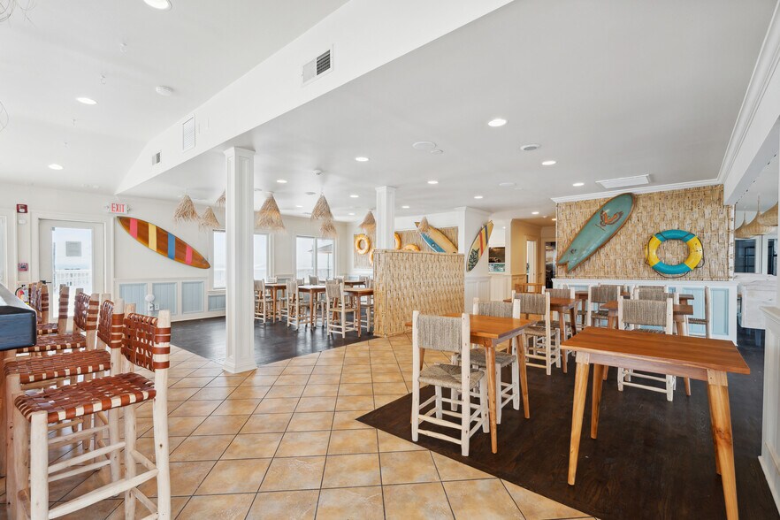 More Photos Of 363 Beach rd, Hampton Bays Restaurant For Lease