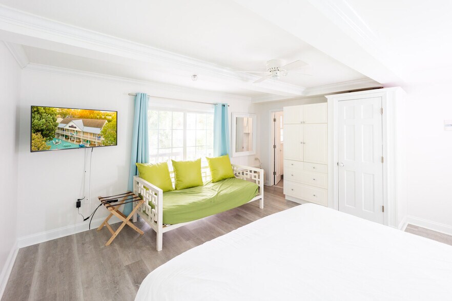 More Photos Of 34 6th St, Rehoboth Beach Hospitality For Sale