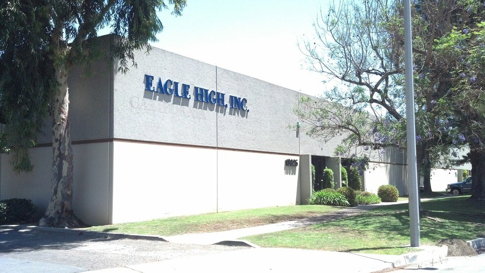 More Photos Of 13825 Bentley Pl, Cerritos Manufacturing For Lease