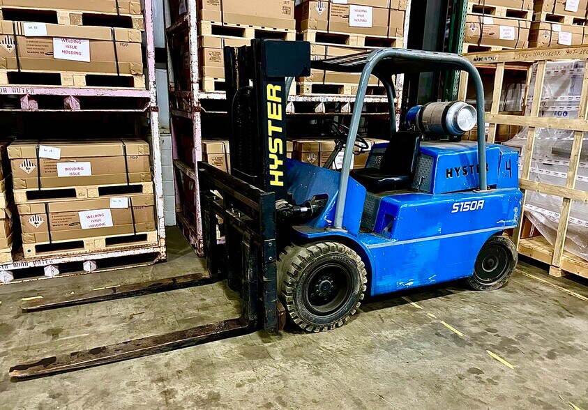 More Photos Of 1300 Packard Dr, Howell Coworking Space