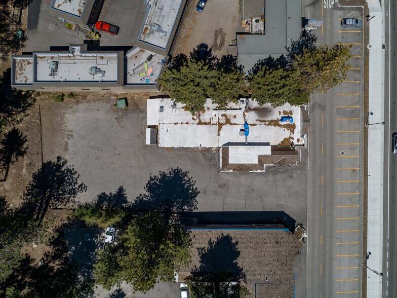 More Photos Of 3221 Main St, Mammoth Lakes Freestanding For Sale