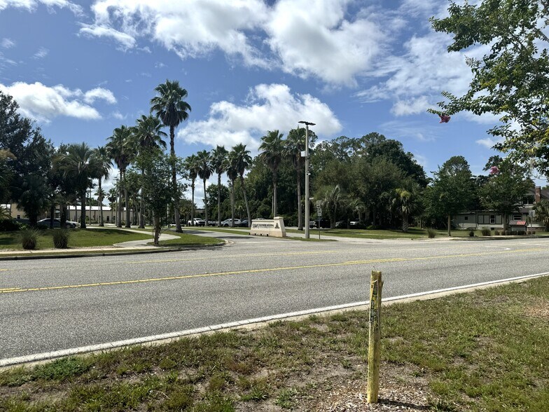 More Photos Of 904 E Moody Blvd, Bunnell Office For Lease