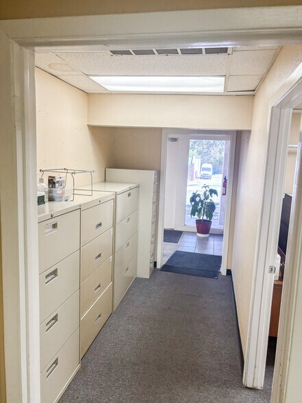 More Photos Of 338 Breesport St, San Antonio Service For Lease