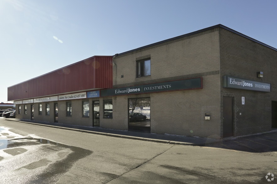 More Photos Of 210 Centrum Blvd, Ottawa Freestanding For Lease