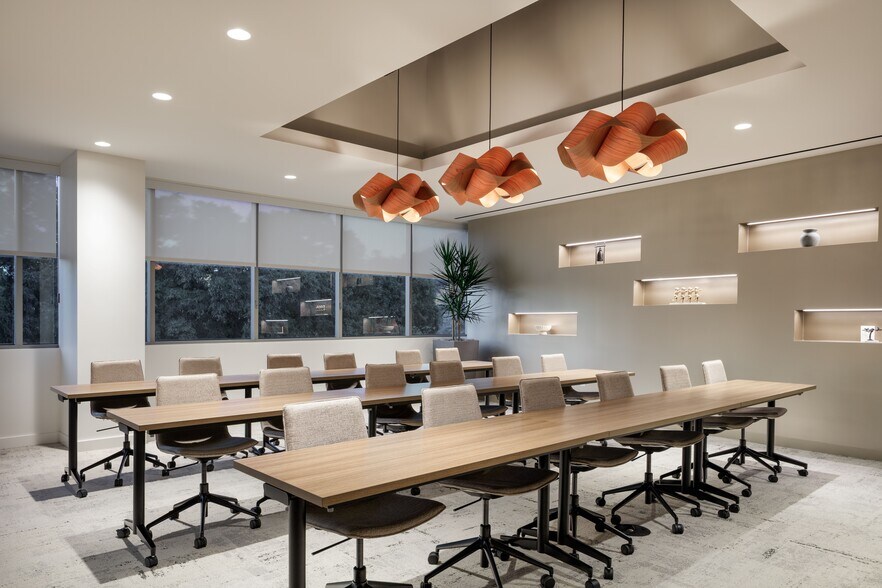 More Photos Of 2275 Rio Bonito Way, San Diego Office For Lease