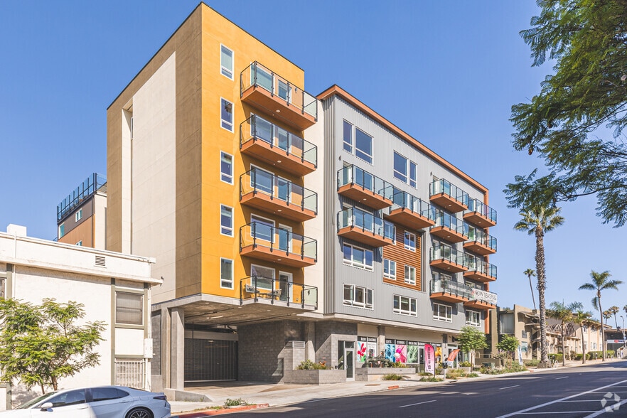 More Photos Of 2426 4th Ave, San Diego Apartments For Lease