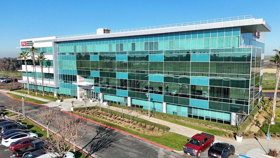 Primary Photo Of 7815 N Palm Ave, Fresno Office For Lease