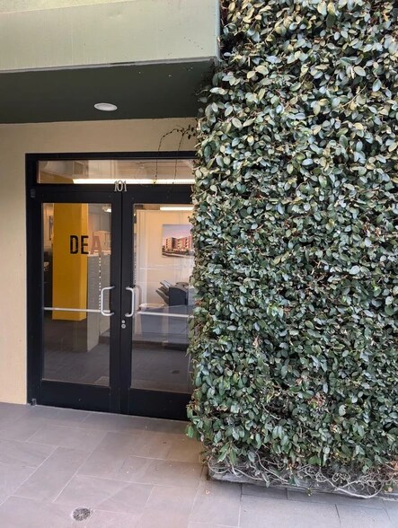 More Photos Of 1535 6th St, Santa Monica Apartments For Lease