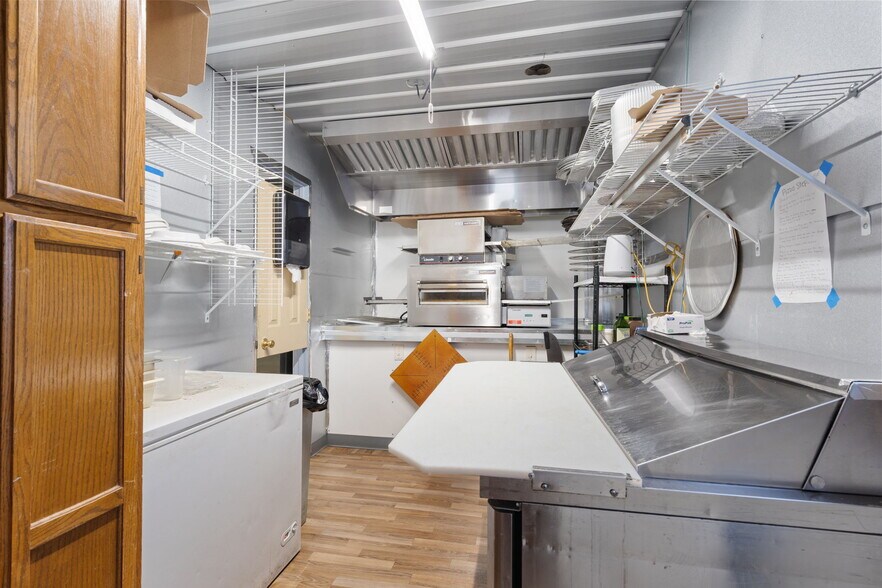 More Photos Of 7930 E State Highway 76, Kirbyville Specialty For Sale