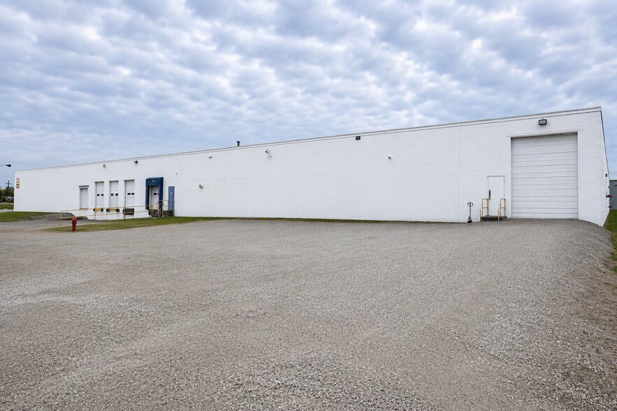 More Photos Of 624 B Ave E, Seymour Warehouse For Lease
