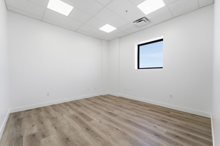 More Photos Of 1548 American Way, Payson Warehouse For Lease