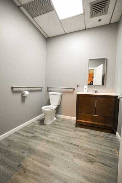 More Photos Of 2470 US Highway 1, Lawrenceville Freestanding For Lease