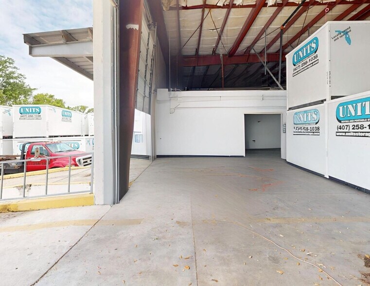 More Photos Of 3600 Parkway Center Ct, Orlando Warehouse For Sale