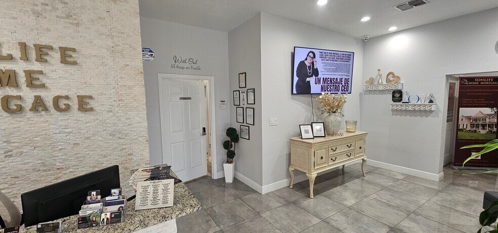 More Photos Of 7223 N Manhattan Ave, Tampa Office For Lease