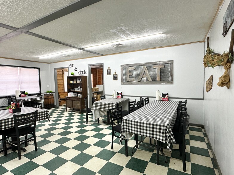 More Photos Of 2989 Hwy 21, Atmore Restaurant For Sale