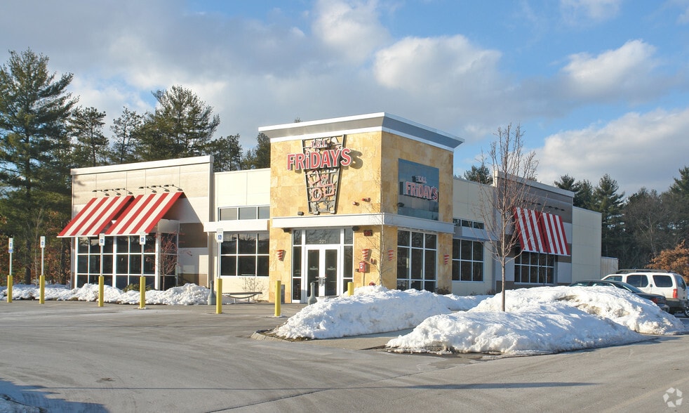 Primary Photo Of 221 Loudon Rd, Concord Restaurant For Lease