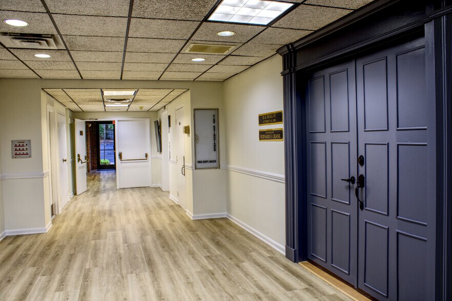 More Photos Of 10521 Judicial Dr, Fairfax Medical For Sale