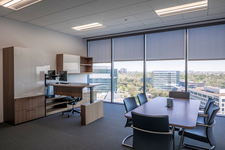 More Photos Of 1414 Enclave Pky, Houston Office For Sale