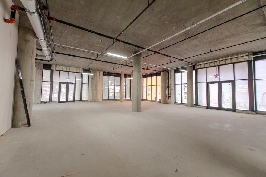 More Photos Of 210-212 N Aberdeen St, Chicago Apartments For Lease