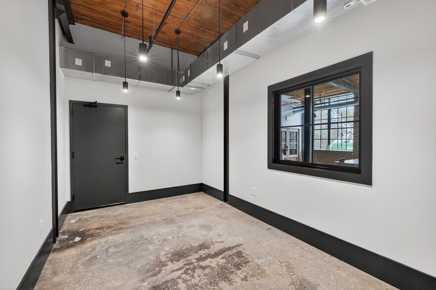 More Photos Of 200 Barrett St, Monroe Warehouse For Lease