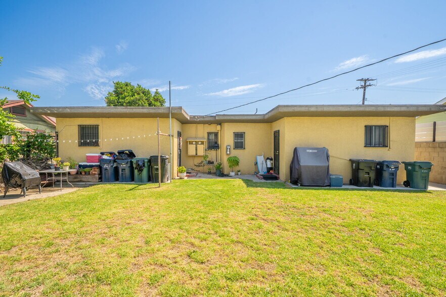 More Photos Of 5917 Converse Ave, Los Angeles Multifamily For Sale