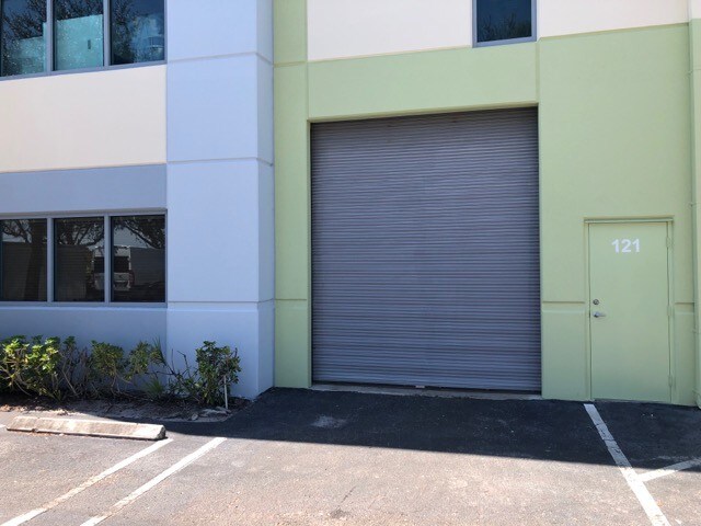 More Photos Of 5401 N Haverhill Rd, West Palm Beach Warehouse For Lease