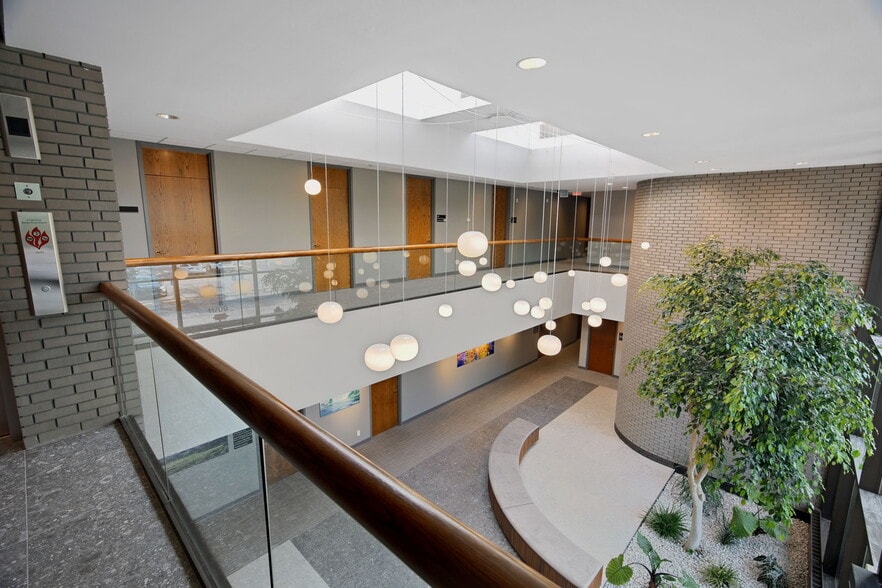 More Photos Of 11709 Old Ballas Rd, Saint Louis Medical For Sale