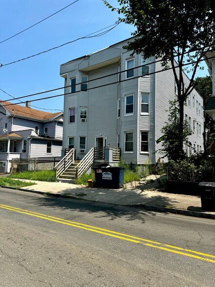 Primary Photo Of 373 Blatchley Ave, New Haven Apartments For Sale