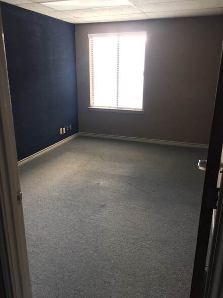 More Photos Of 9801 Anderson Mill Rd, Austin Loft Creative Space For Sale