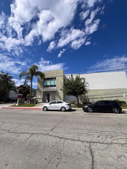 More Photos Of 1135 Westminster Ave, Alhambra Distribution For Sale