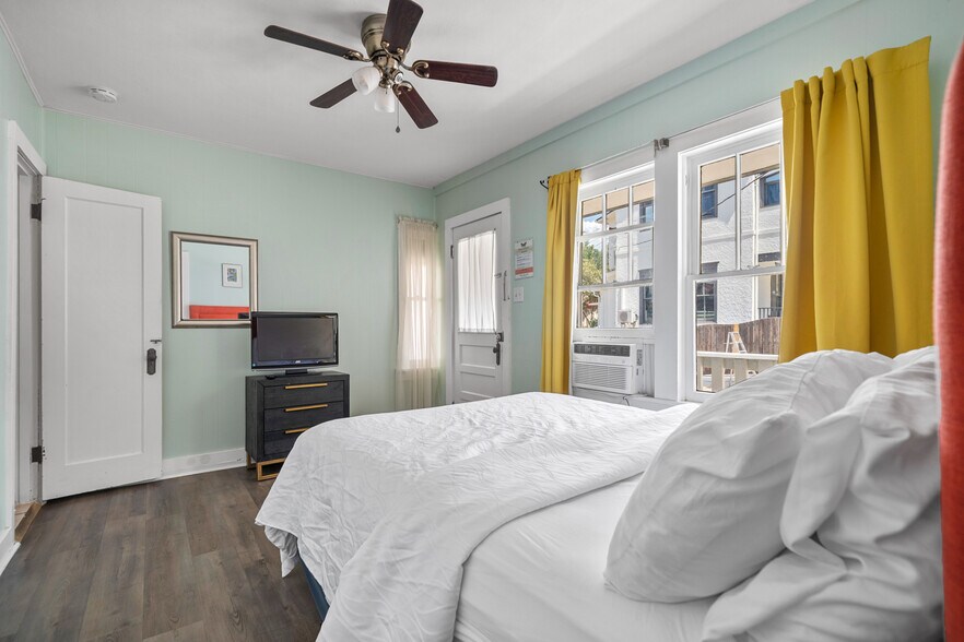 More Photos Of 741 Park Ave, Hot Springs Hotel For Sale