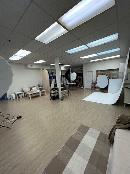 More Photos Of 6251 Graybar Rd, Richmond Warehouse For Lease