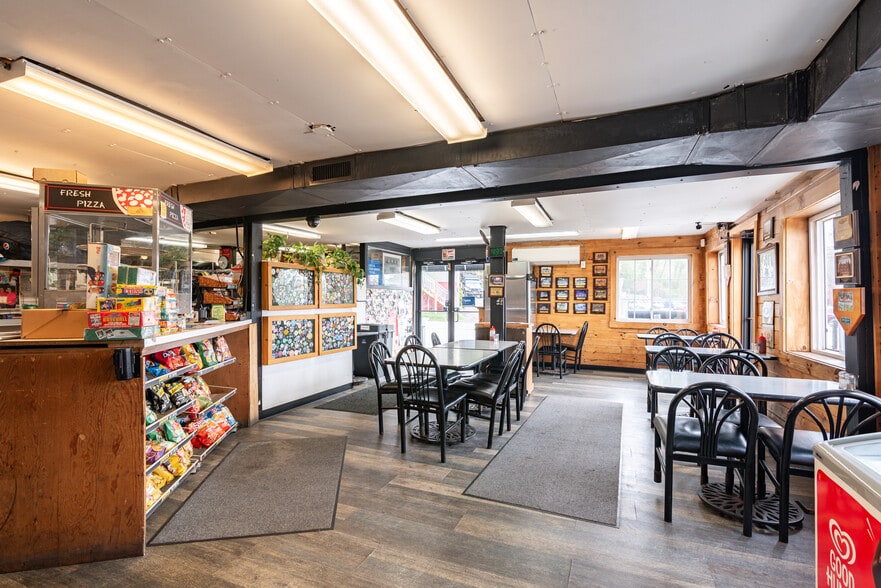 More Photos Of 65 Henry Law Ave, Dover Restaurant For Sale