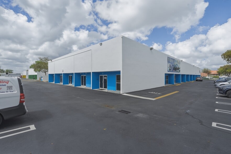 More Photos Of 6700-6724 NW 72nd Ave, Miami Unknown For Lease