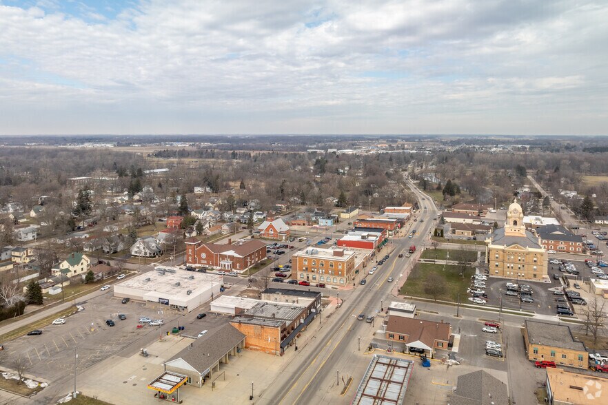 More Photos Of 115-117 N Shiawassee St, Corunna Storefront Retail Residential For Lease