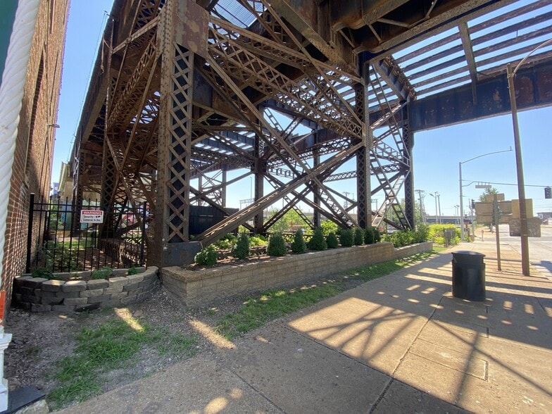 More Photos Of 904-908 S 4th St, Saint Louis Office For Lease