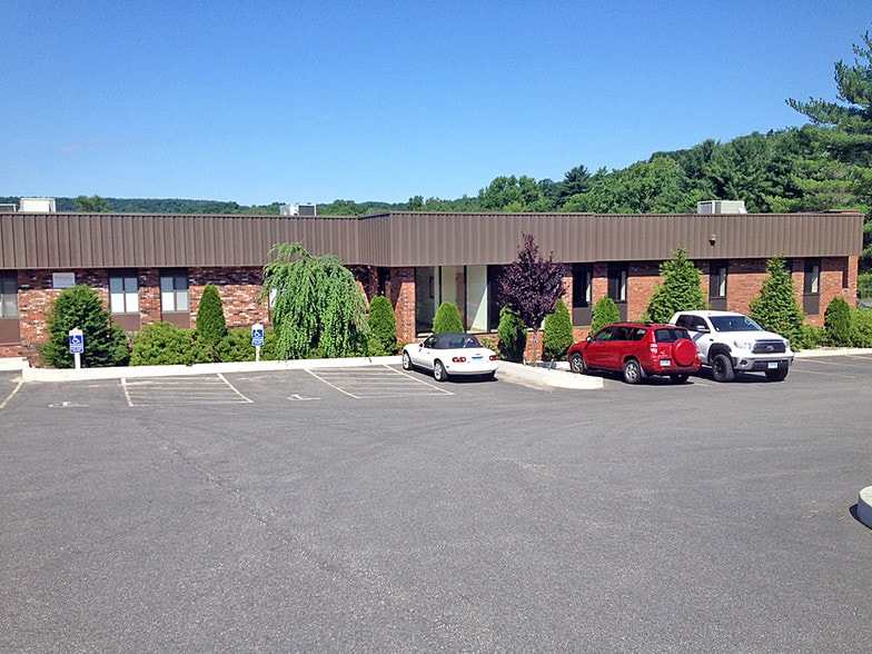 More Photos Of 30 Peck Rd, Torrington Medical For Lease