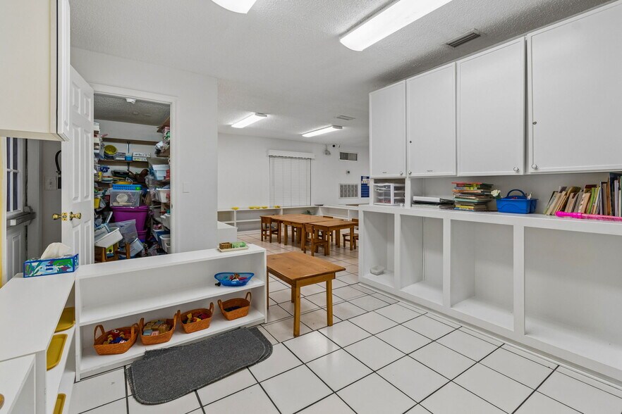 More Photos Of 4001 Skipper Rd, Tampa Schools For Sale