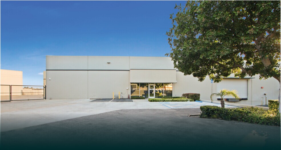 More Photos Of 13724 Borate St, Santa Fe Springs Warehouse For Lease