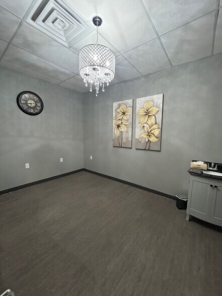 More Photos Of 1915 N Broadway, Minot Freestanding For Lease