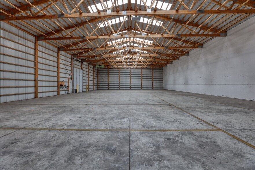 More Photos Of 1457 Coffeen, Sheridan Warehouse For Sale