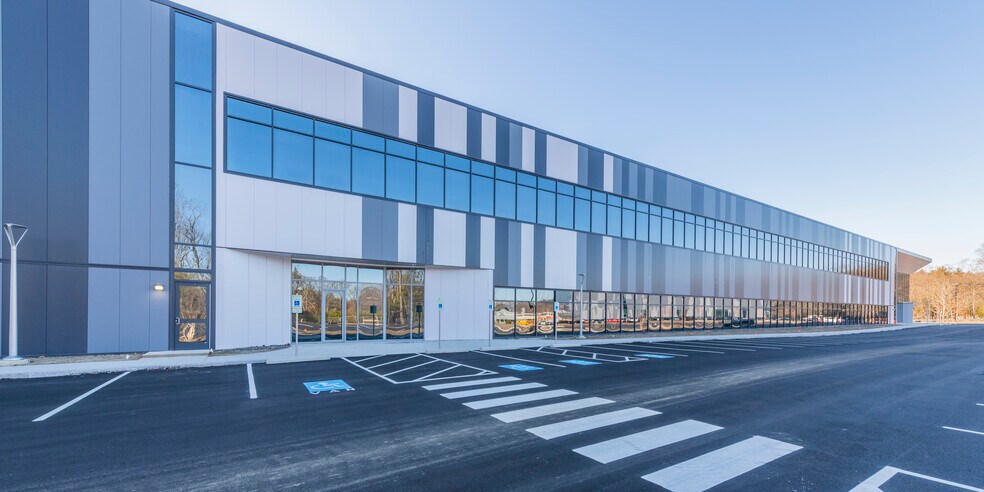 More Photos Of 172 Middlesex Tpke, Bedford Light Manufacturing For Lease