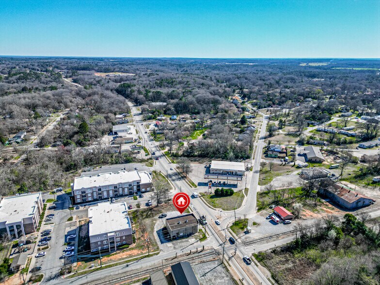 More Photos Of 201 E Sumter St, Eatonton Office Residential For Sale